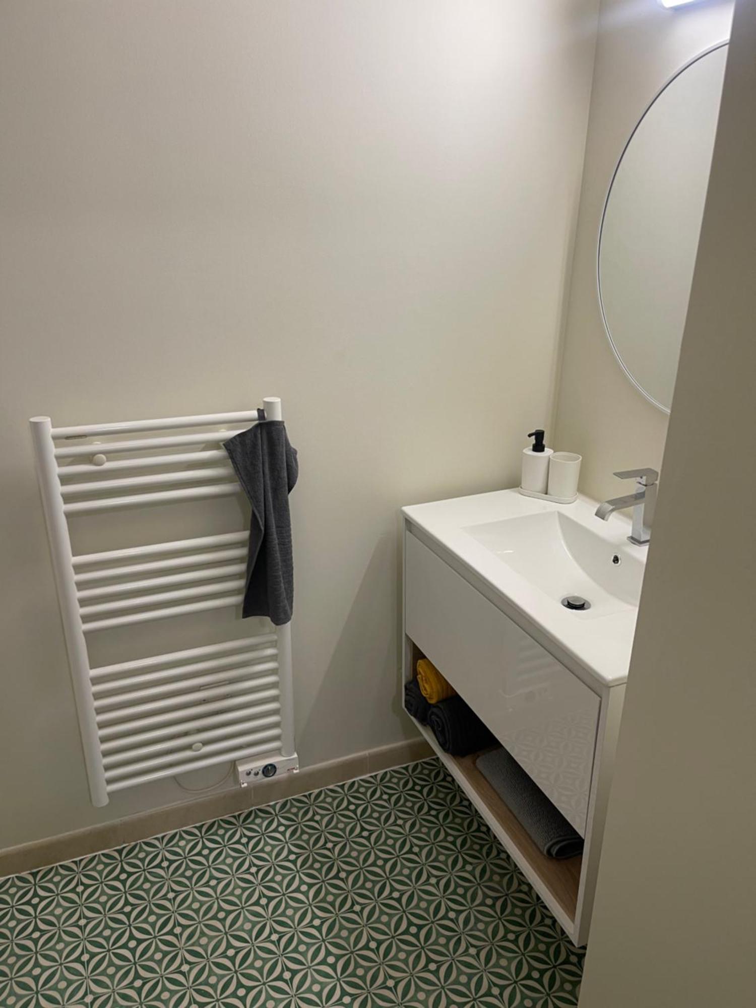 Appartement Au Coeur Du Centre Ville De Carcassonne Bagian luar foto