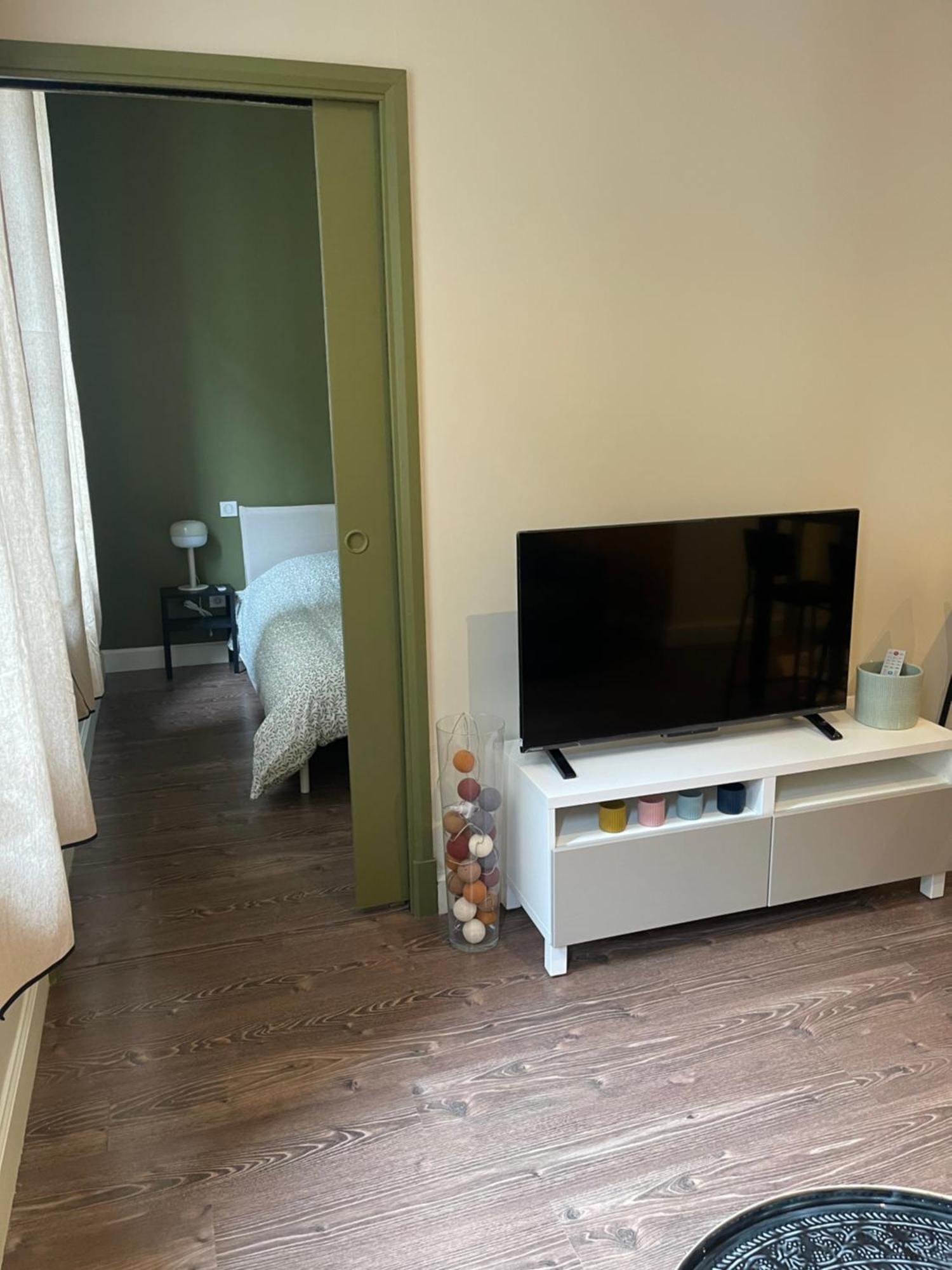 Appartement Au Coeur Du Centre Ville De Carcassonne Bagian luar foto